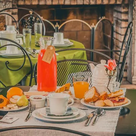 Летний дом Relais Pian Di Vico *