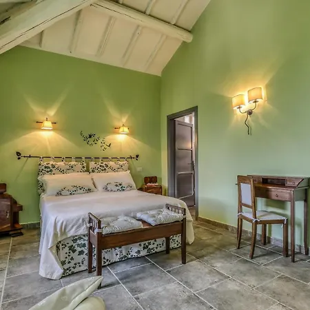 Летний дом Relais Pian Di Vico *